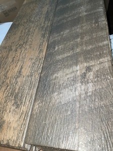 (20) OUT OF BOX WOOD DESIGN TILE (23 12 IN. X 6 IN.). VARIOUS CONDITIONS. SEE PICTURES