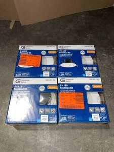 COMMERCIAL ELECTRIC 4 IN. WHITE FLUSH ROUND WET RATED LED INTEGRATED RECESSED LIGHTING KIT. SEE PICTURES