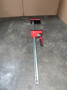 BESSEY K-BODY REVOLUTION (KRE) 50 IN. CAPACITY PARALLEL CLAMP WITH COMPOSITE PLASTIC HANDLE AND 3-34 IN. THROAT DEPTH. SEE PICTURES