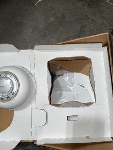 HONEYWELL HOME ROUND NON-PROGRAMMABLE THERMOSTAT WITH 1H1C SINGLE STAGE HEATING AND COOLING. SEE PICTURES