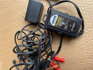 Simoniz Battery maintainer and floa...