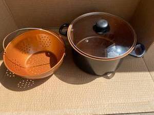 Copper pot with strainer brand new...