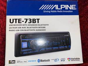 Alpine car Stereo New model UTE-73B...