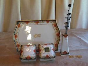 Chinese Vanity Set