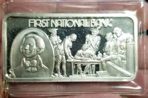 1 TROY OZ. .999 FINE SILVER BAR 1ST NATIONAL BANK HAMILTON MINT IN PLASTIC