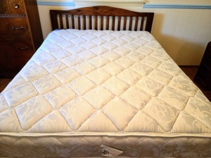 lot 118 image: Queen HeadboardFrame