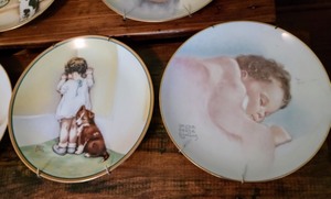 lot 124 image: Set of Collectible Plates By Bessie Pease Gutmann #2