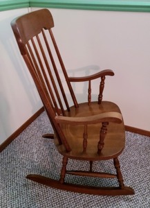 lot 120 image: Vintage Wood Rocking Chair