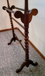 lot 150 image: Vintage Quilt Rack