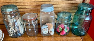 lot 172 image: Various Canning Style Jars
