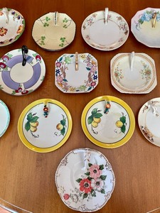 lot 199 image: Wonderful Array of Vintage Nappy Plates