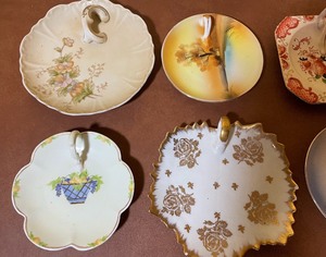 lot 221 image: Vintage Nappy Plates