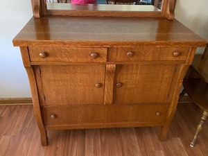 lot 1 image: Antique Side Board w Mirror