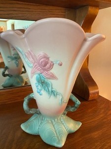 lot 16 image: Variety of Vintage Items
