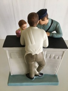 lot 27 image: Norman Rockwell Figurine The Danbury Mint- The Runaway