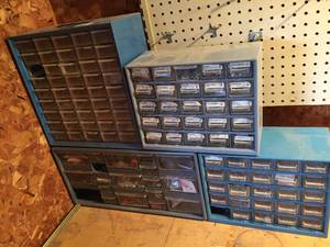 lot 251 image: 4 Hardware Organizers