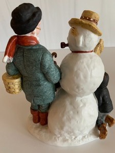 lot 181 image: Norman Rockwell Figurine The Danbury Mint-Grandpa Snowman