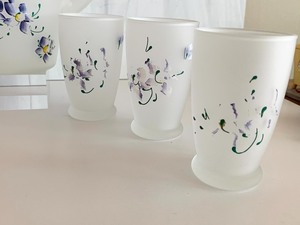 lot 156 image: Adorable Vintage Beverage Set
