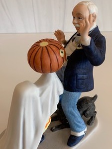 lot 180 image: Norman Rockwell Figurine The Danbury Mint-Trick or Treat