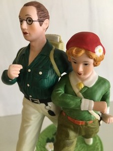 lot 29 image: Norman Rockwell Figurine The Danbury Mint- Home from Vacation