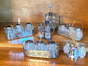 lot 161 image: Vintage Condiment Caddies and SaltPepper Set