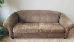 Retrospect Sofa with Throw Pillows