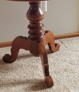 Light Mahogany Drum Table