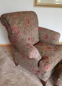 Cottage Rose Arm Chair and Ottoman