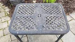 Black Cast Aluminum Basket Weave Patio Side Table