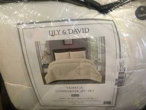 lot 2 image: Lily & David Stonewashed 3 Piece Comforter Set, FullQueen, 1817CMFT-LI-FQ, NEW
