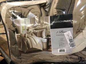 lot 10 image: Madison Park Effie Bedding Sets King Size, MP10-122, NEW