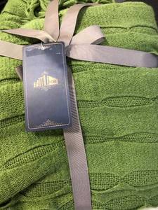 lot 12 image: Battilo Home Knit Throw Blanket  with Tassel(Green, 50x60), BTL19283, NEW