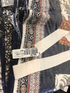 lot 21 image: Martha Stewart Collection Mind Your Manor Floral Patchwork TwinTwin XL Quilt, NEW