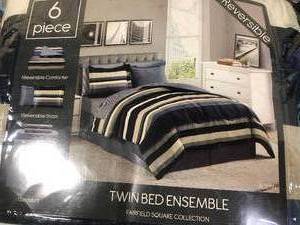 lot 69 image: Fairfield Square Collection Austin Reversible Sets, NEW