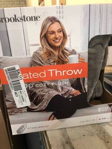 lot 73 image: Brookstone Beautyrest Electric Heated Plush to Berber Snuggle Wrap, Gray, BR58-0754, NEW