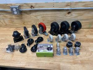 lot 92 image: Lot of Various Casters