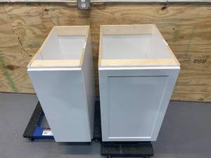 lot 104 image: Lot of 2 White Cabinets