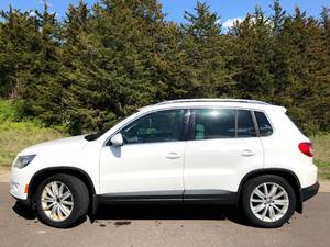 2009 Volkswagen Tiguan SE 4Motion - AWD
