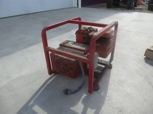 lot 14 image: Ag Tronics Generator