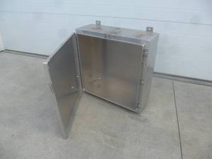 lot 32 image: Aluminum Electrical Panel Box