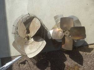 lot 36 image: Assorted Fan Blades