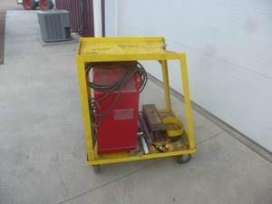 lot 42 image: Lincoln Welder