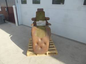 lot 4 image: Antique Dentist  Chair