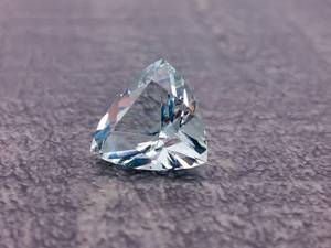 lot 10A image: 4.80 Carat Natural Aquamarine Gemstone Trillion Cut