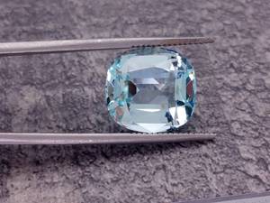 lot 10B image: 9.92 Carat Natural Aquamarine Gemstone $7,440 Retail