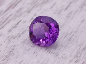 lot 50C image: 2.93 Carat Natural Amethyst Gemstone