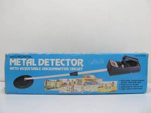 lot 90 image: Working Micronta Metal Detector wBox