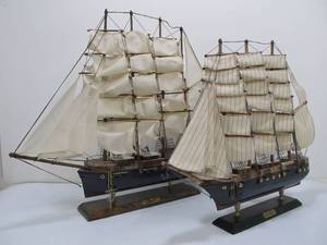 lot 98 image: Pair of Nautical Wooden Pamir Clipper Sailing Ships