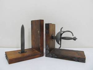 lot 104 image: Very Cool Vintage Set of Sword Bookends