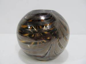 lot 109 image: Vintage Swirled Iridescent Art Glass Ball Vase